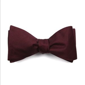 The Tie Bar Burgundy Herringbone Vow Bow Tie